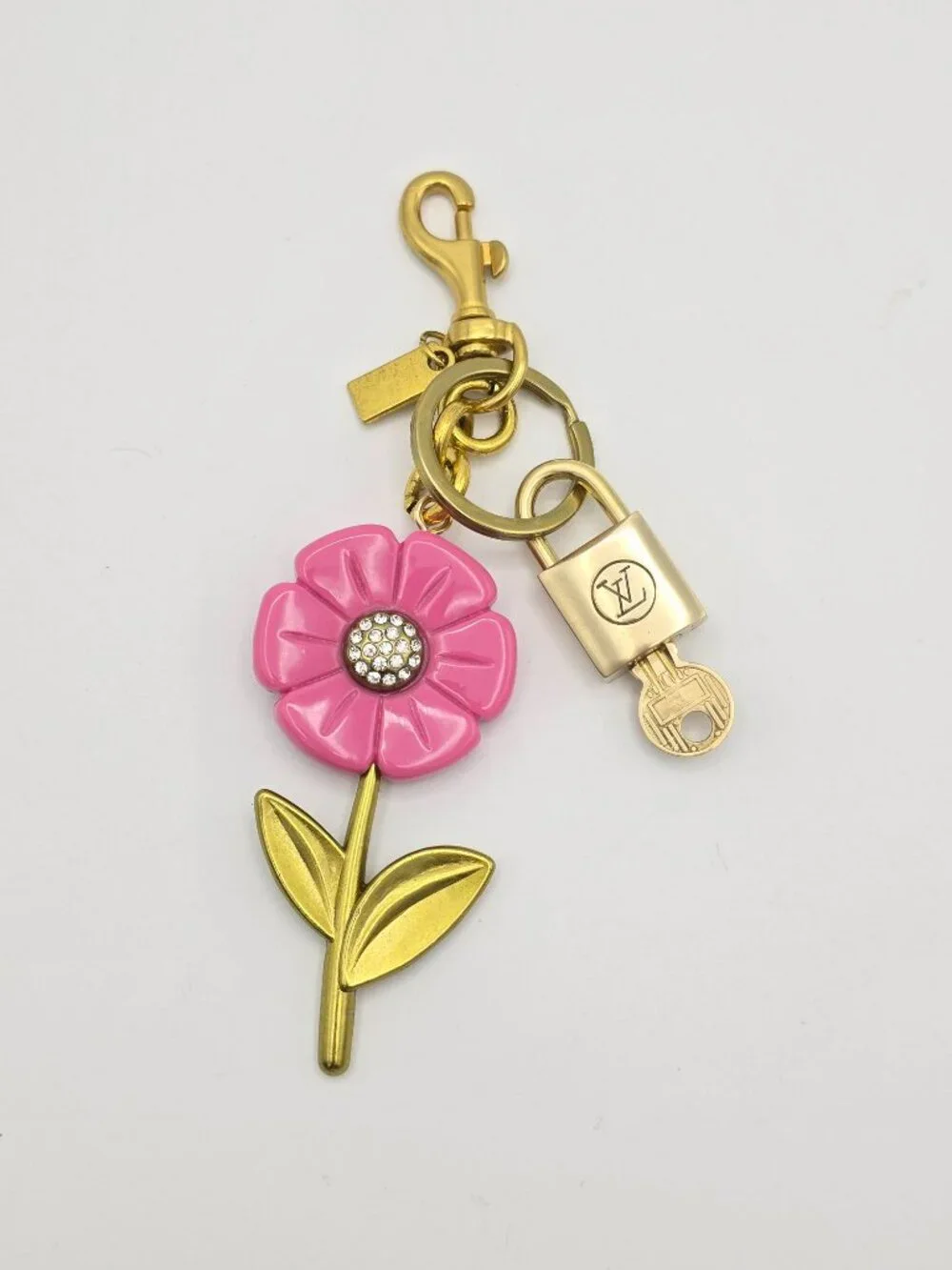 Authentic Louis Vuitton Gold Padlock 🔒 Key Set w/ Unbranded Flower Bag Charm - Picture 5 of 9